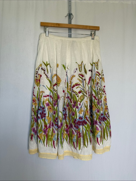 Papillion Dresses & Skirts - Vintage Papillon White Floral Embroidered Midi Skirt Size S Crochet Hem Fairy